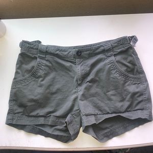Athleta mid rise army green shorts